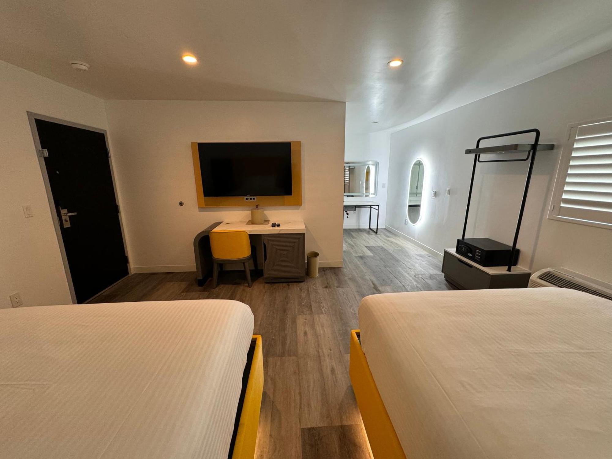 Hotel Rudra - Hollywood Los Angeles Room photo