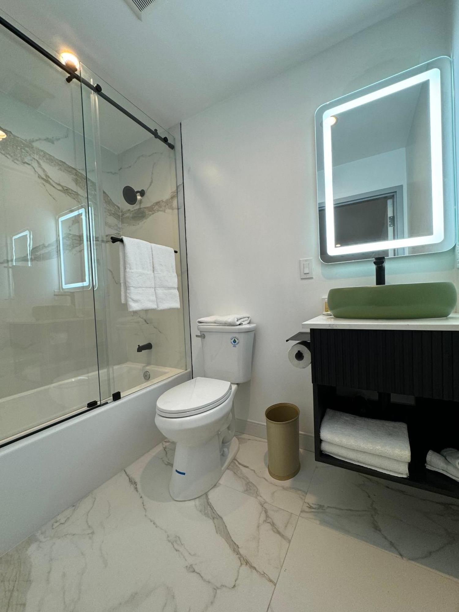Hotel Rudra - Hollywood Los Angeles Room photo